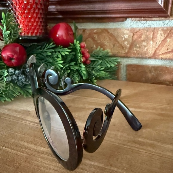 Stylish Black Oversized Baroque Swirl Hollywood UV 400 Sunglasses